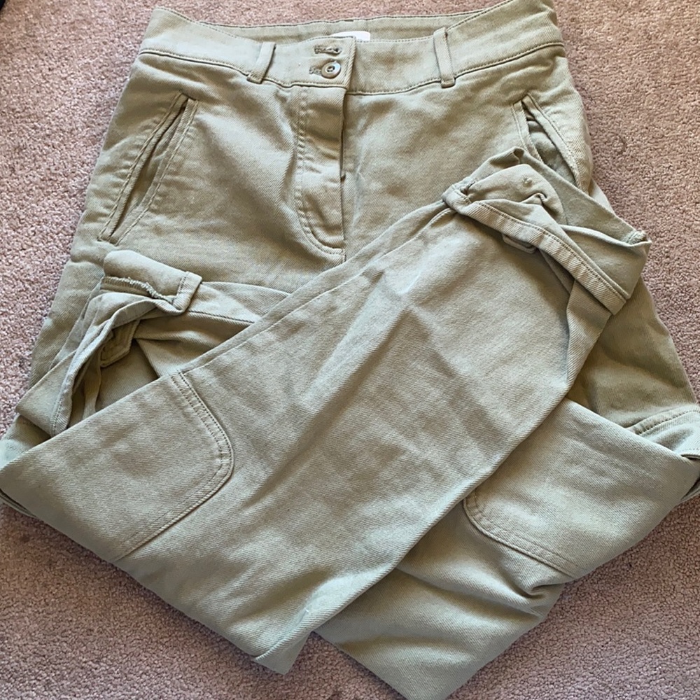 Green cargo pants